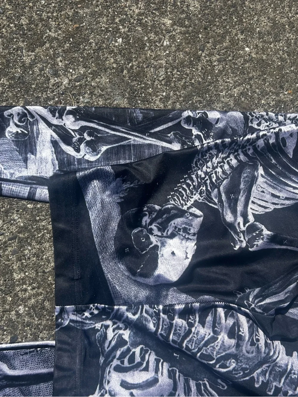 Blackmilk Skull Leggings Tights - Picture 6 of 9